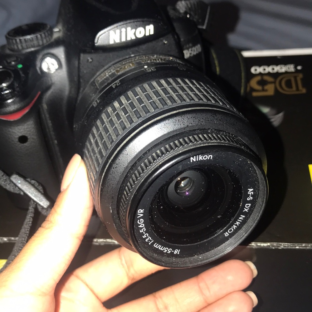Used SLR Nikon camera - Picture 7 of 7